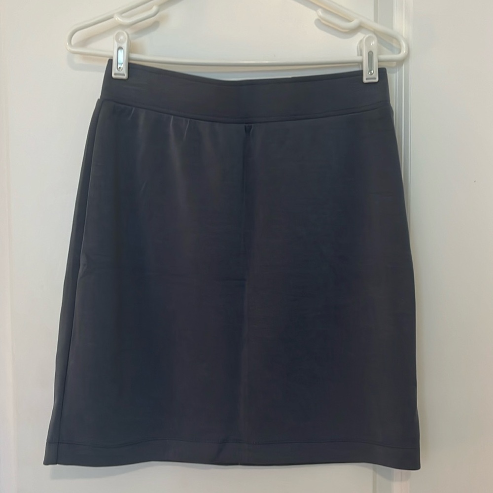 Women’s Active Skirt
